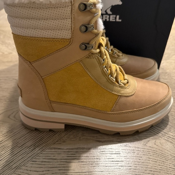 Sorel Women's Lennox Lace Cozy Stacked Waterproof NL4842-712 size 9.5 - Picture 2 of 5